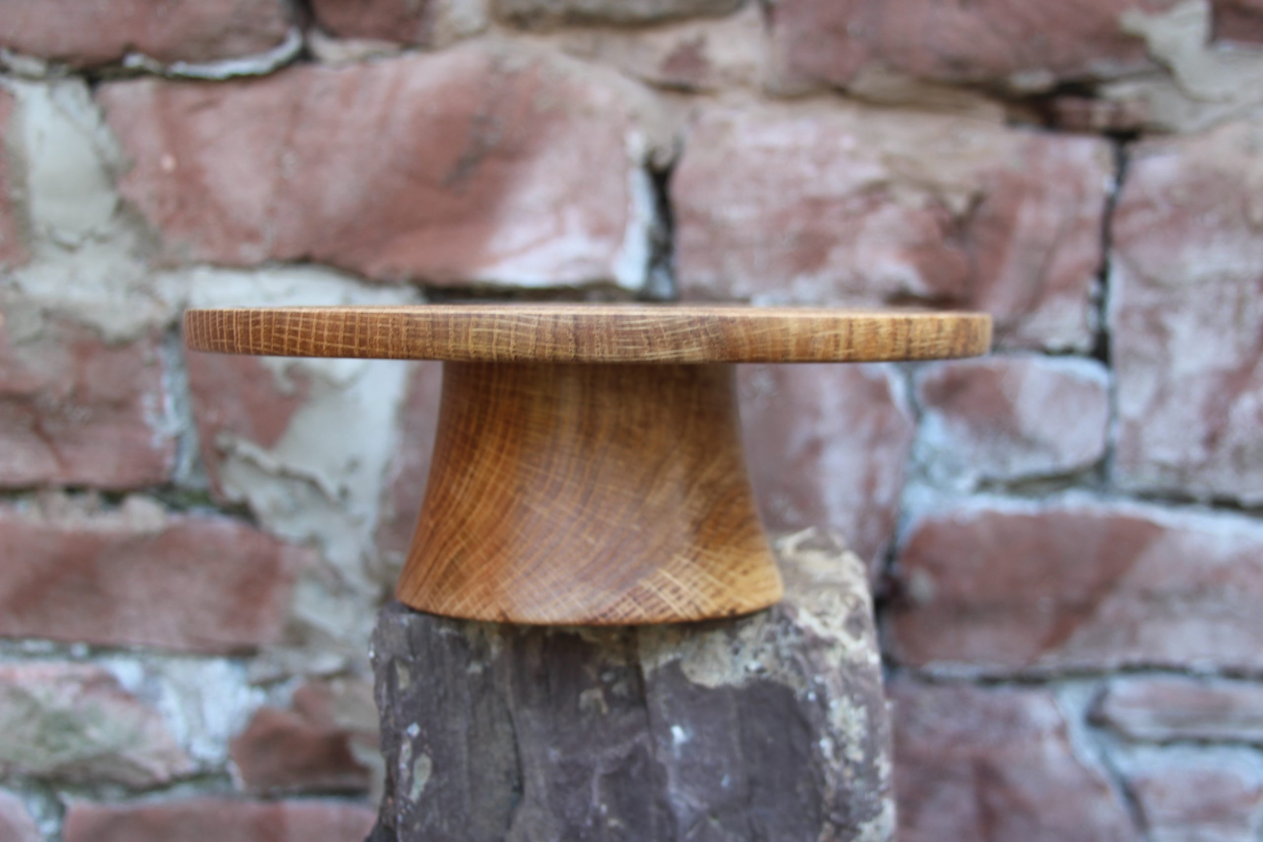 Oak Cake Stand